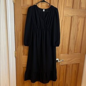 Maternity Old Navy Black Long Sleeve Midi Dress with V-Neck
